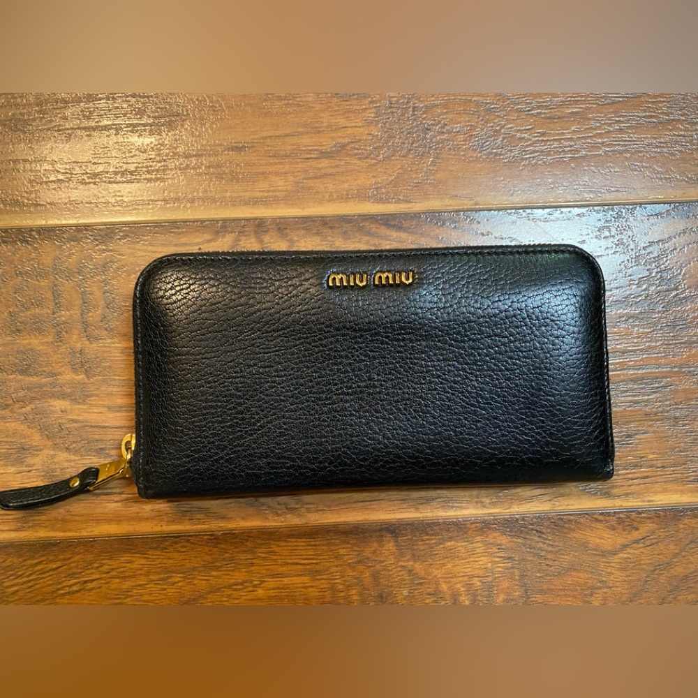 Miu Miu Leather Zippy Wallet